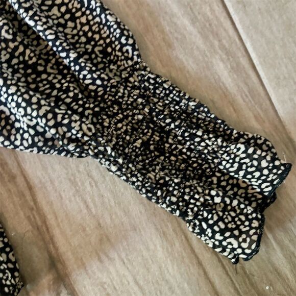 HYFVE Women's Animal Print Long Sleeve Blouse Size L Multicolor Casual - Picture 4 of 5